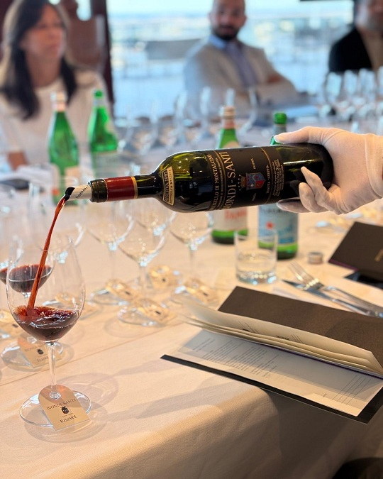 Il servizio del vino Il servizio del vino