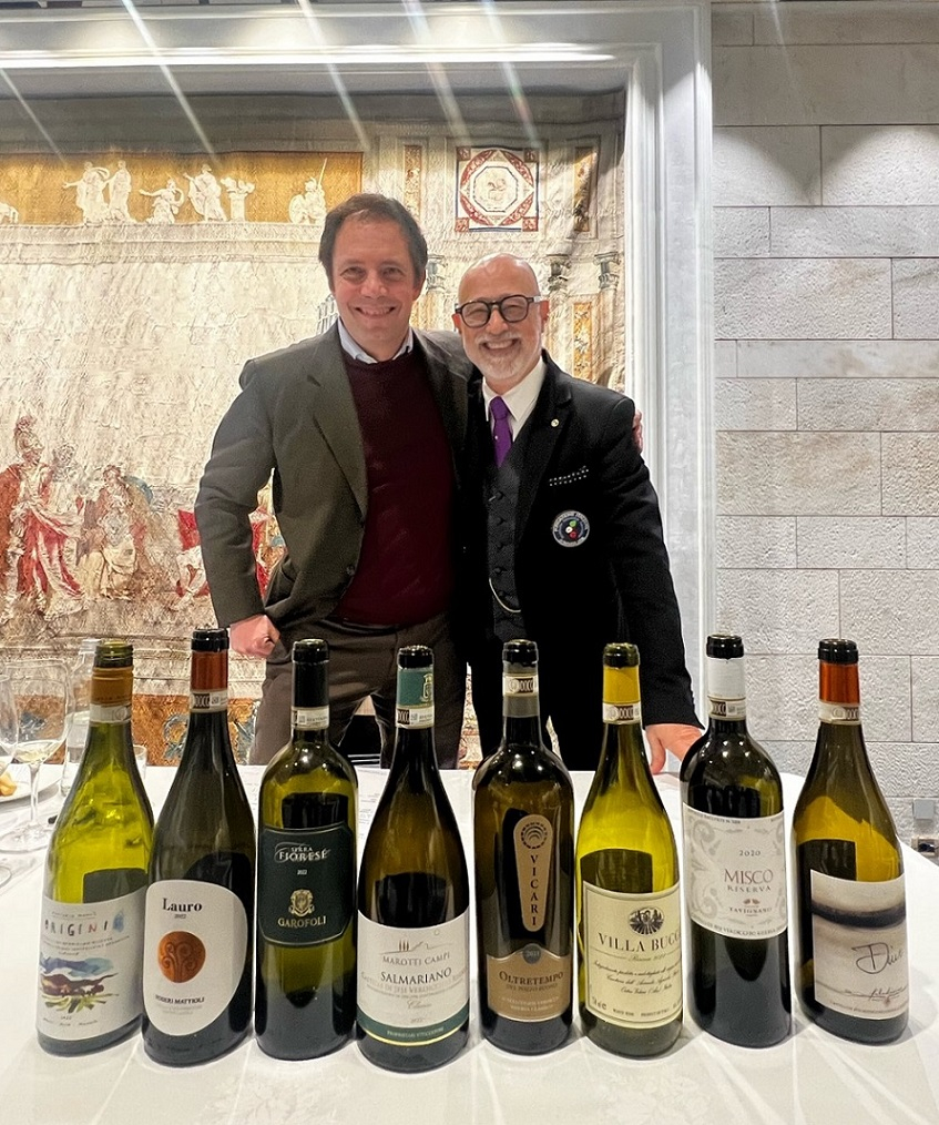 Lorenzo Marotti Campi e Luciano Mallozzi in docenza con le etichette in degustazione