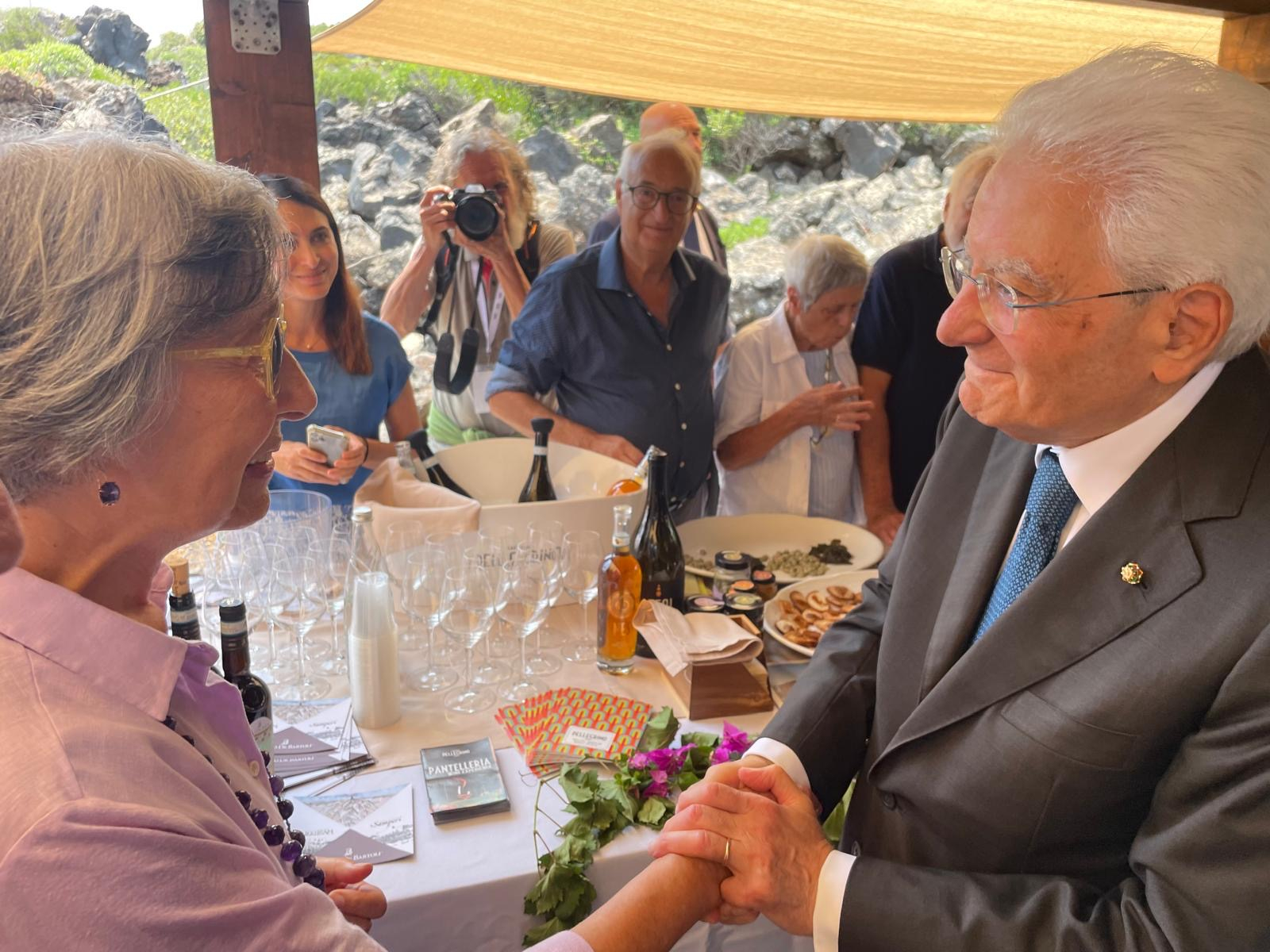 La consegna del Passito di Pantelleria al Presidente della Repubblica